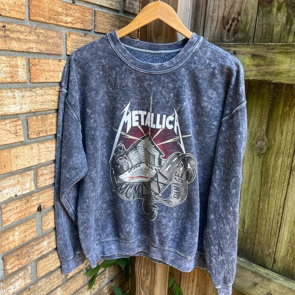 Urban Outfitters Black Crewneck Sweater with Classic Style - Picture 2 of 4